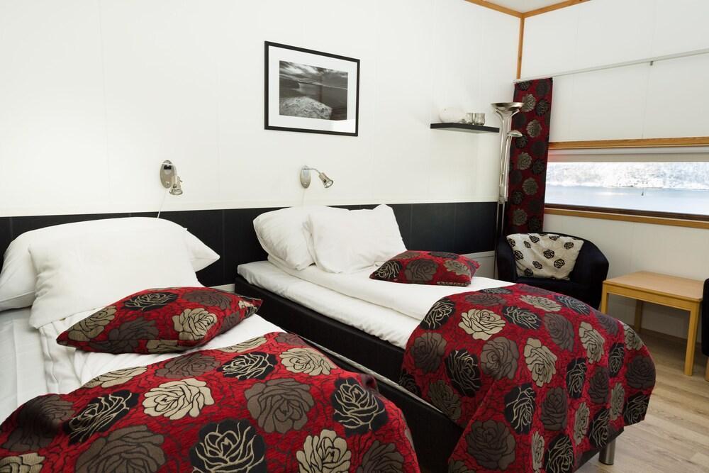 Tjeldsundbrua Hotel Skanland Luaran gambar